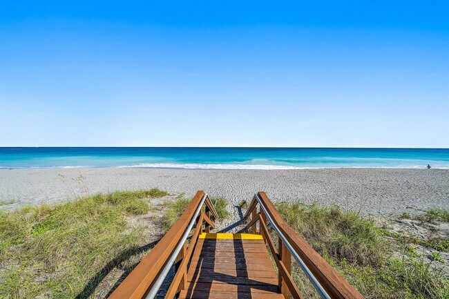 Building Photo - 400 Ocean Trail Way