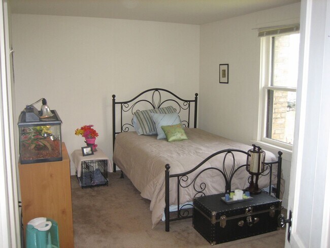 Building Photo - Cozy, Pet-Friendly 2BR Apartment Near Downtown Middleton