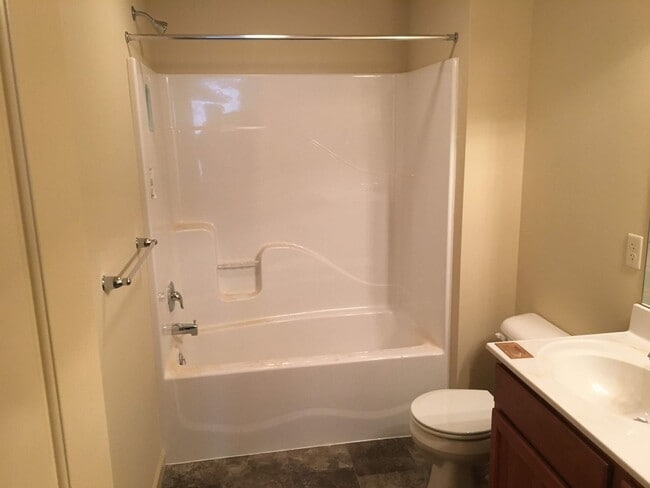 Building Photo - Beautiful 3 Bedroom Townhome in Mt. Joy