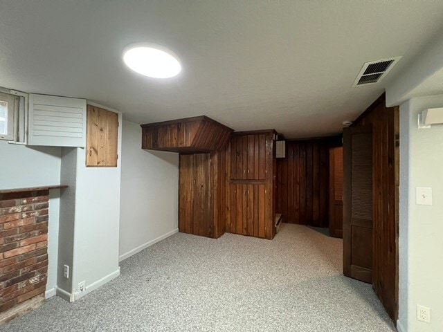 Building Photo - 2125 Stirling St