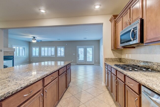 Building Photo - Summerlin Home with downstairs Bed/Bath & Large Patio with Courtyard!