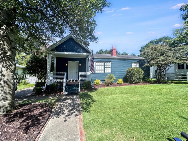 Primary Photo - 608 Cobb St