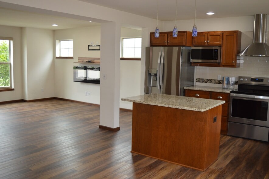 Building Photo - 9314 Highland Gate Way