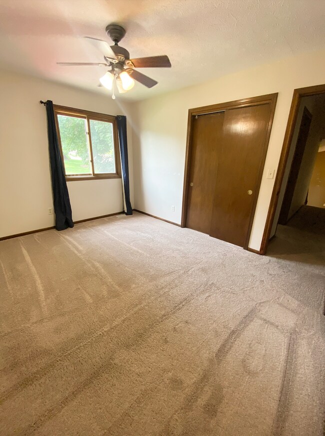 Building Photo - 13251 Brookside Dr