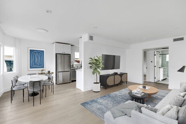 Interior Photo - 5606 Lexington Ave
