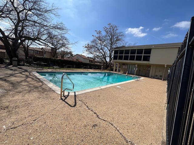 Building Photo - 5933 Harvest Hill Rd