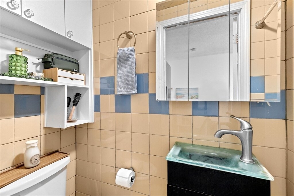 Building Photo - 345 Lowell St