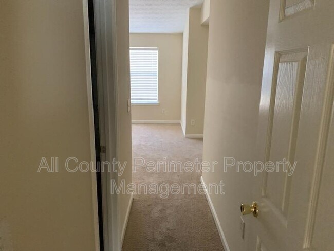 Building Photo - 2795 Vining Ridge Ter