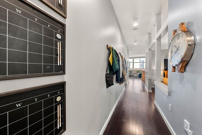 Building Photo - 1Bd/1Ba Seattle Condo