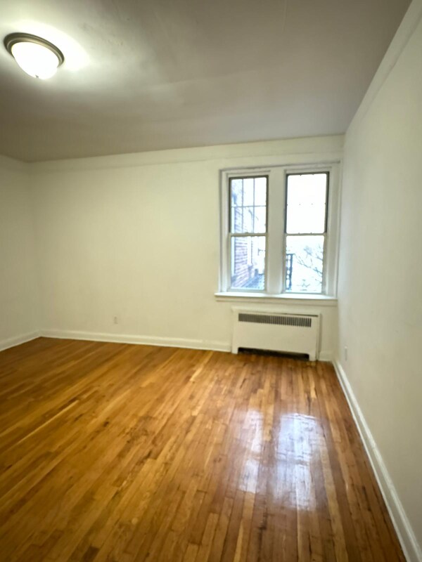 Building Photo - 129 N Walnut St
