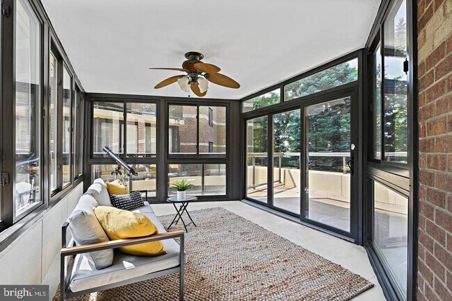 Building Photo - 8350 Greensboro Dr