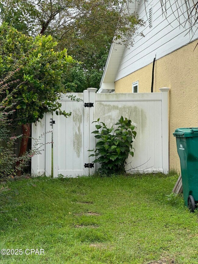 Building Photo - 5308 Lance St