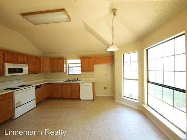 Building Photo - 405 Hogan Cir