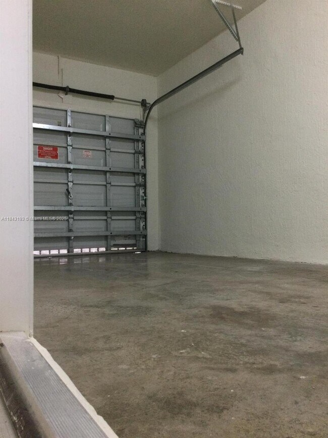 Building Photo - 9525 SW 171st Ct