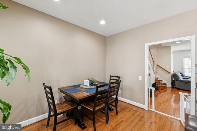 Building Photo - 2205 Greywing St