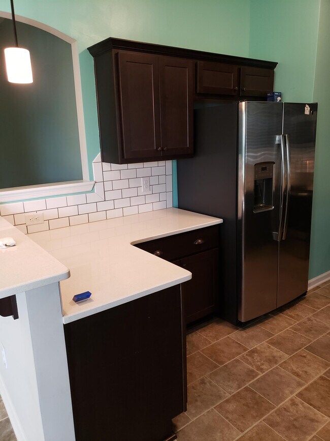 Building Photo - 3237 Alexandria Dr