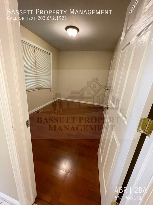 Building Photo - 544 Pool Rd