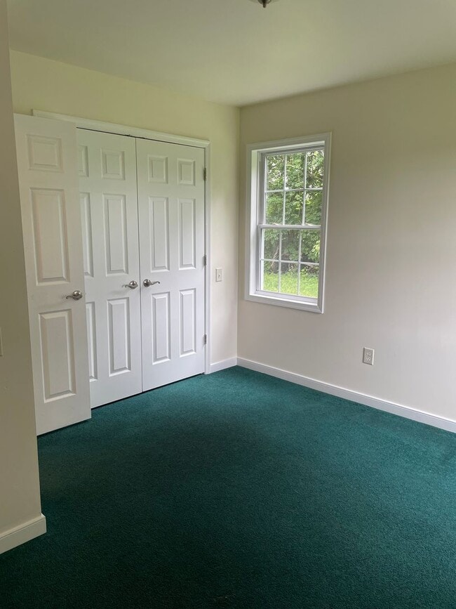 Building Photo - Waverly, VA - Four Bedroom / Two Bath - Mo...