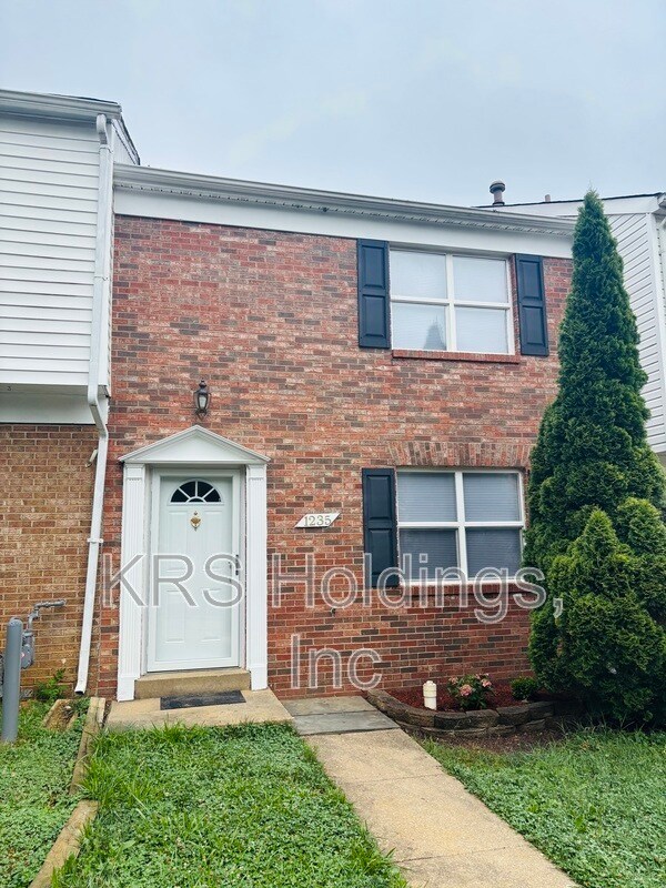 Building Photo - 1235 Thomas Jefferson Pl
