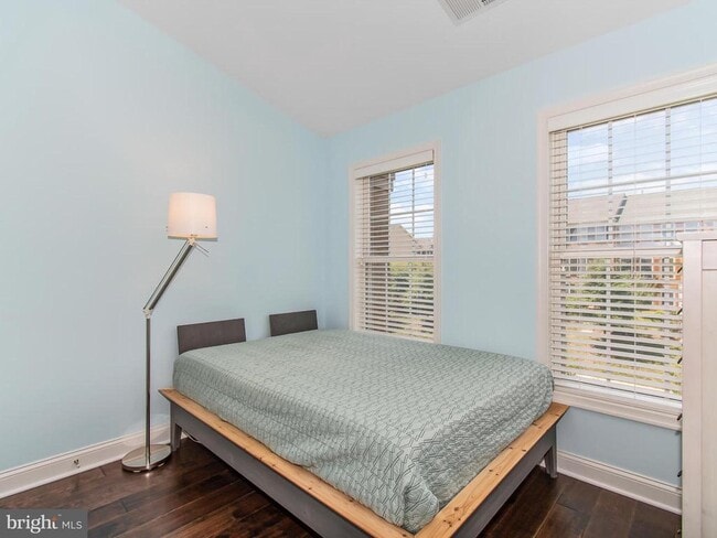 Building Photo - 25813 Mews Terrace