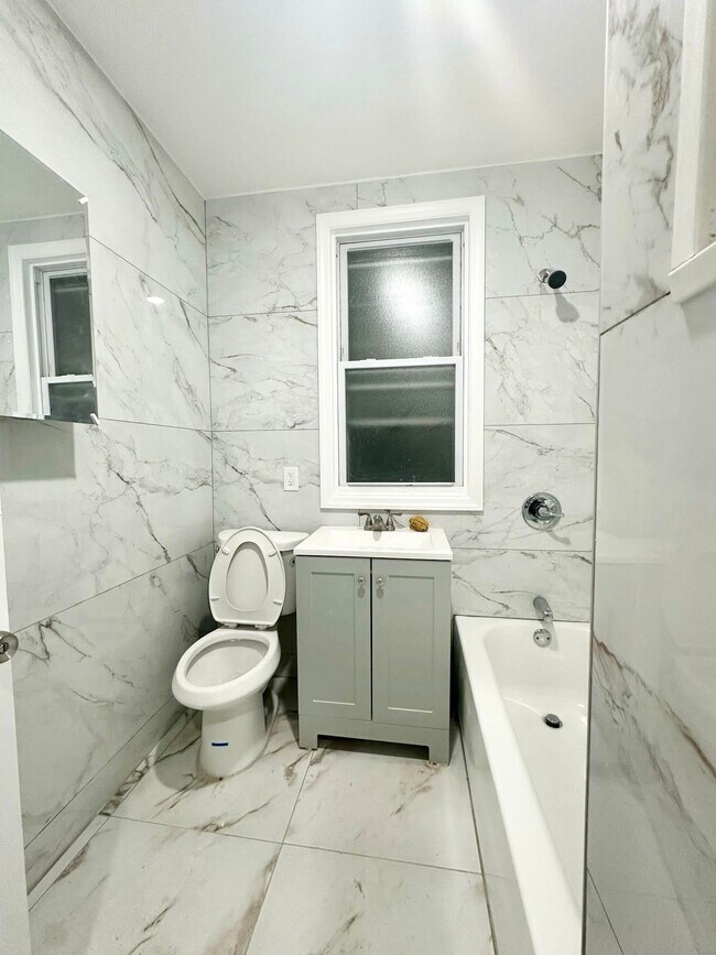 Building Photo - 469 Avenue A