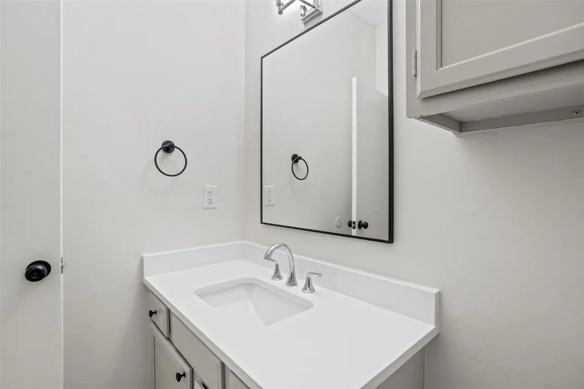 Building Photo - 4313 Flamingo Way