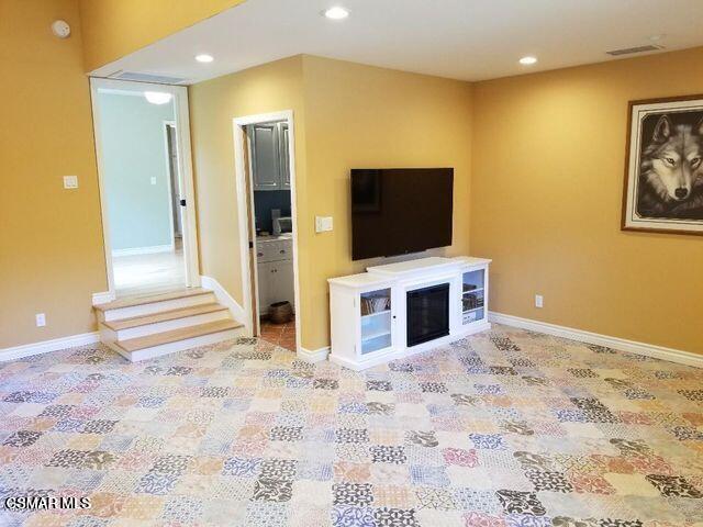 Building Photo - 885 Boxthorn Ave