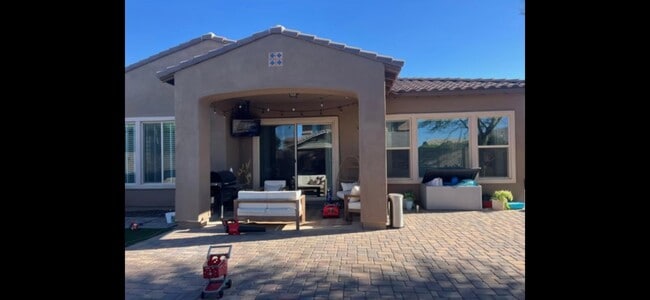 Building Photo - 3276 E Orleans Dr