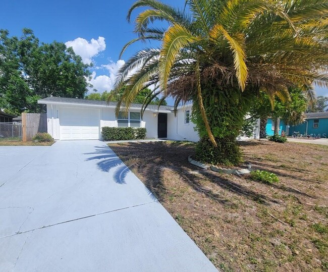 Building Photo - 9114 Cochise Ln