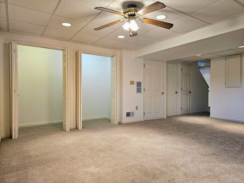 Building Photo - 107 Acorn Ln