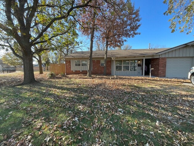 Primary Photo - 2716 Carlton Way