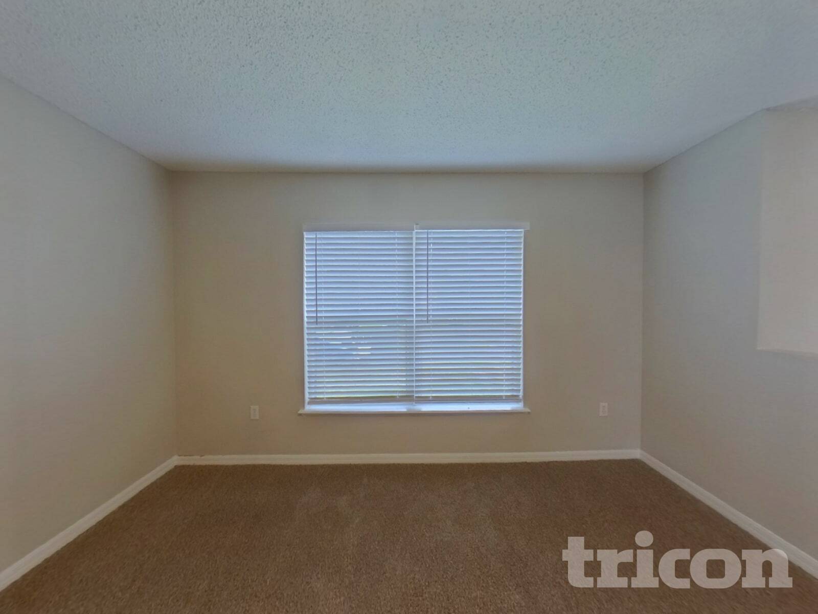 Building Photo - 1730 Sunset Ridge Dr