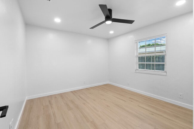 Building Photo - 800 Tropic Blvd