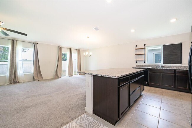 Building Photo - 2405 Bulrush Dr