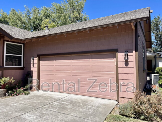 Building Photo - 233 Craftman Ct