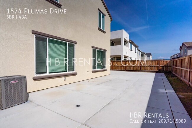 Building Photo - 1574 Plumas Dr