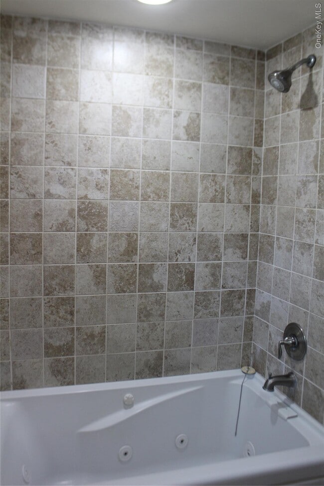 Building Photo - 23 Primrose St