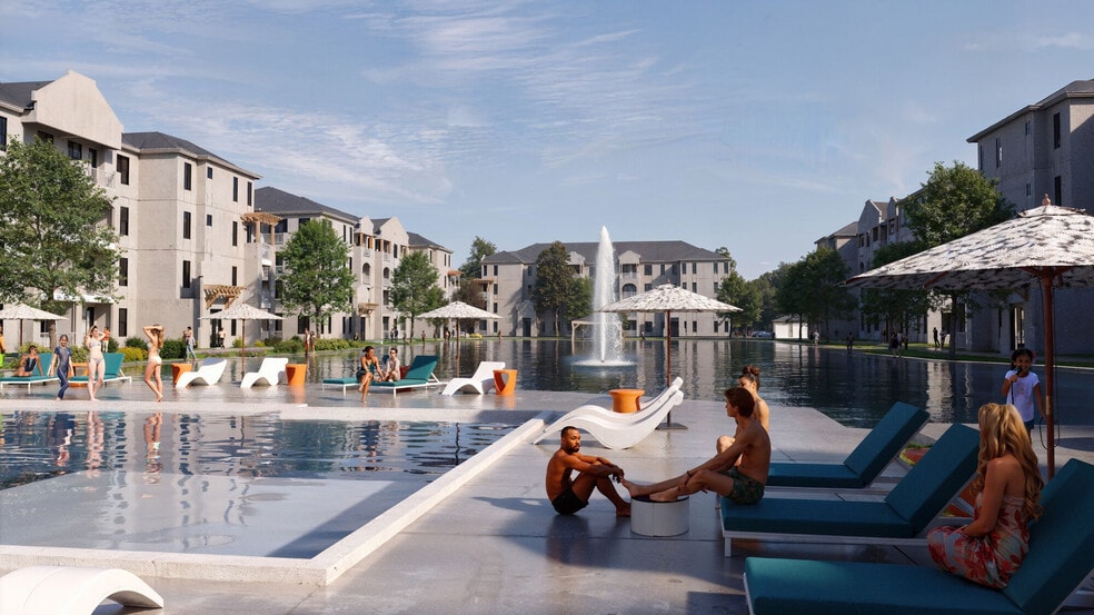 Building Photo - Paramount Entrada