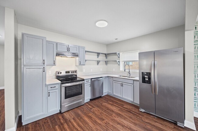 Building Photo - Super Cute, tastefully remodeled 3-Bed, 2-Bath home in Gastonia.