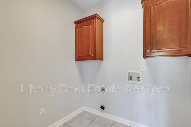 Building Photo - 40 Downie Ct