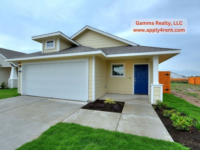 Primary Photo - 3 BR / 2 BA - 1533 SF in Bastrop - Close t...
