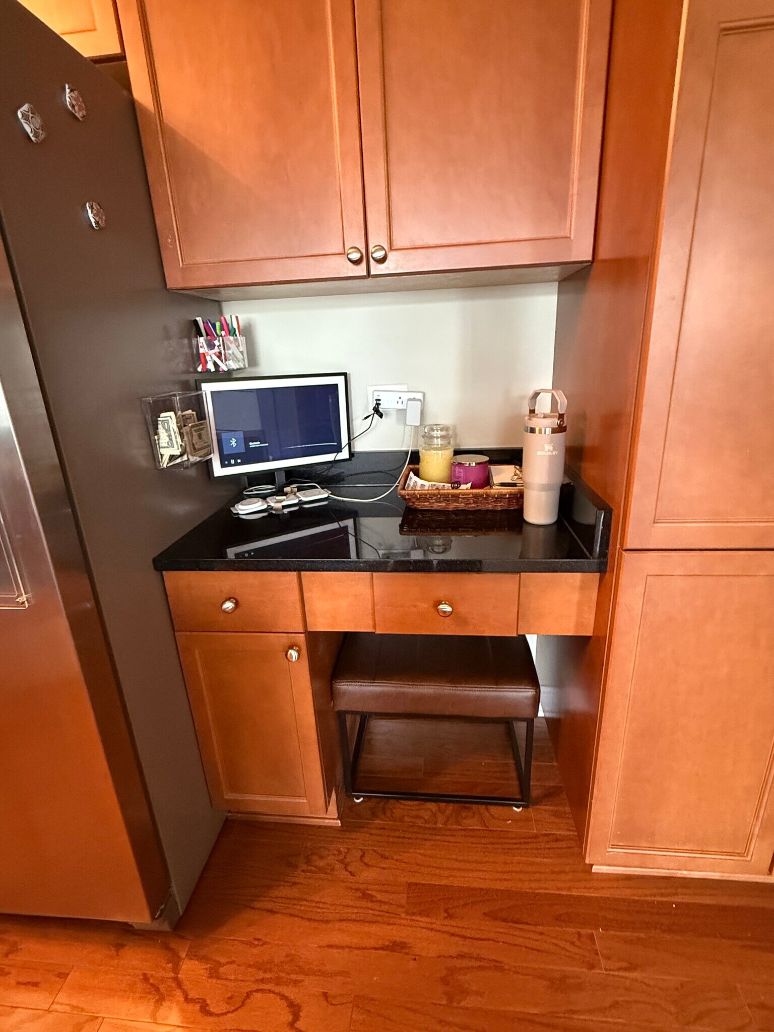 Building Photo - 140 S River St