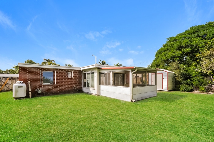 Building Photo - 3915 Mackinac Rd