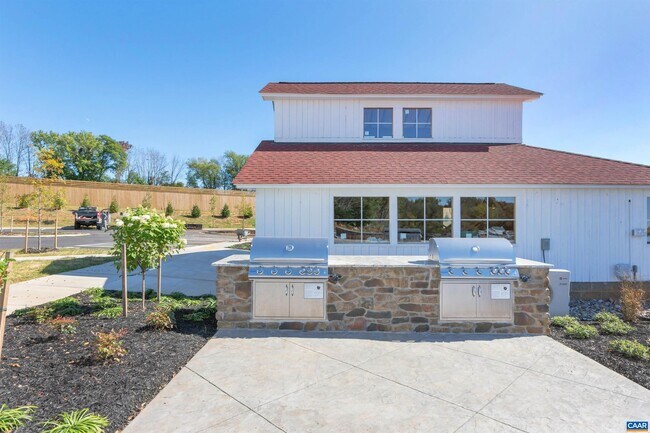 Building Photo - 6053 McComb St