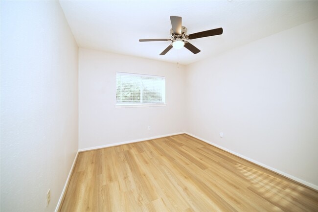 Building Photo - 3110 Flintwood Dr