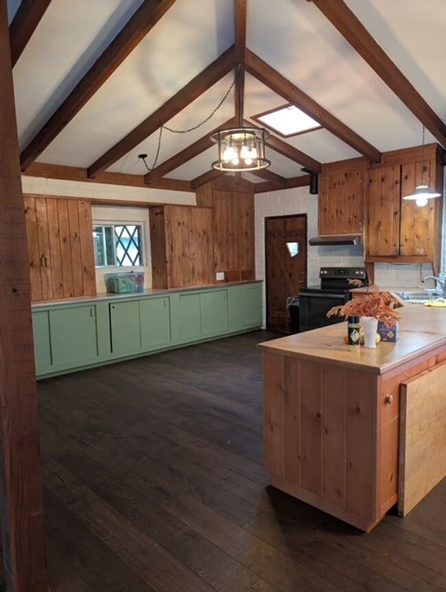 Building Photo - 3BD/2BA Home in Meadow Vista