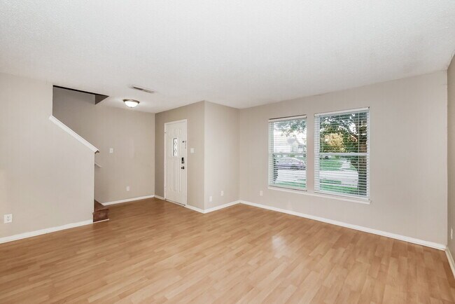 Building Photo - 6058 Amber Valley Ln