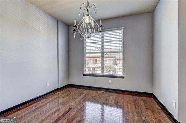 Building Photo - 1754 Oak Brook Ln NW