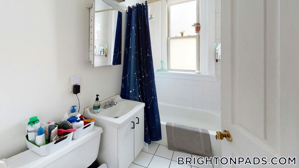 Building Photo - 1625 Commonwealth Ave