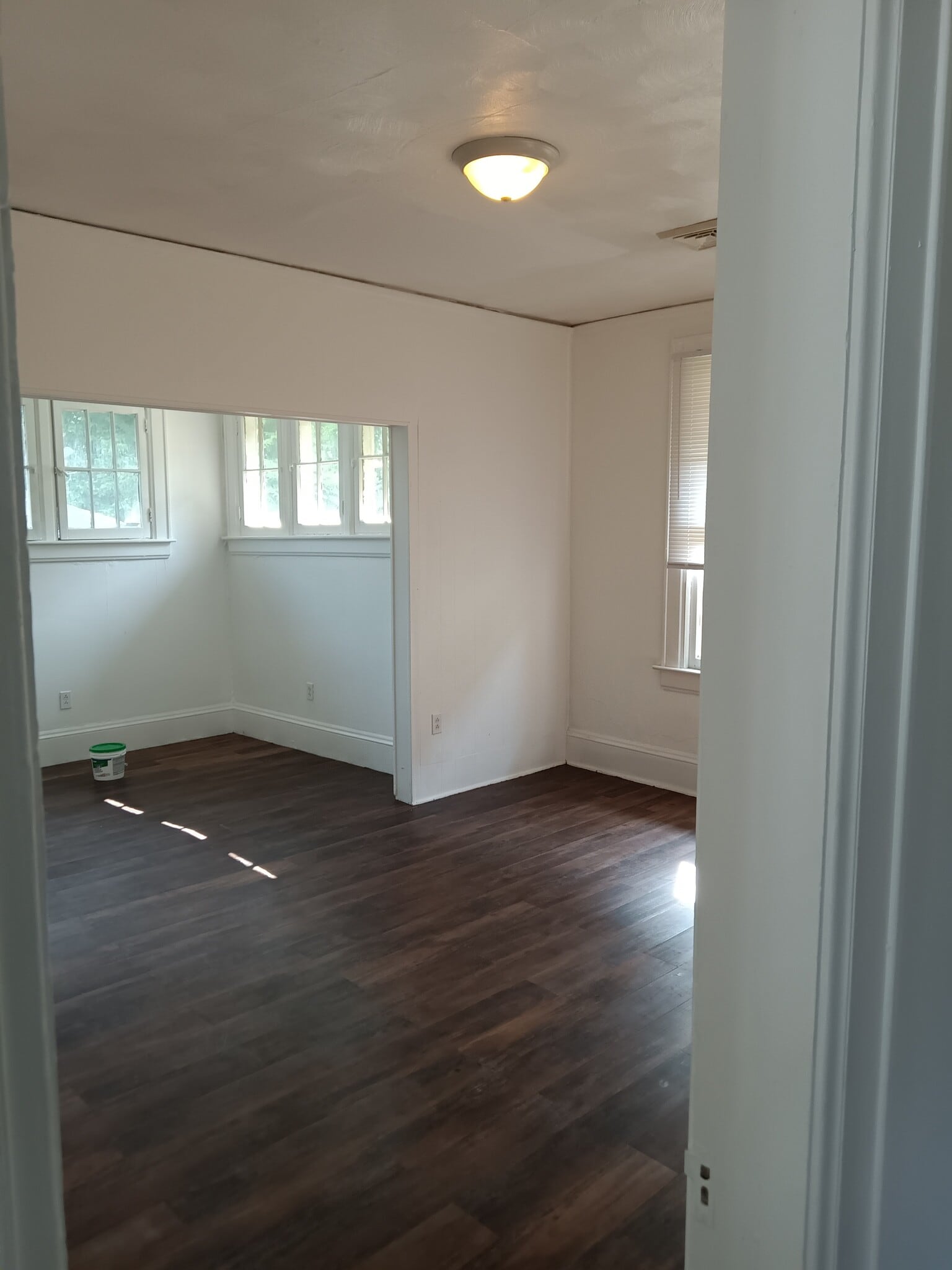 Building Photo - 1552 Lewis St